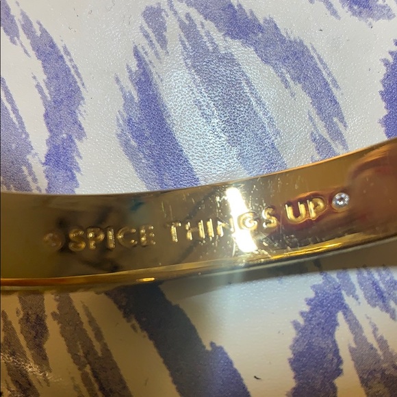 💗Kate Spade💗Pretty gold-tone designer bracelet - Picture 3 of 3